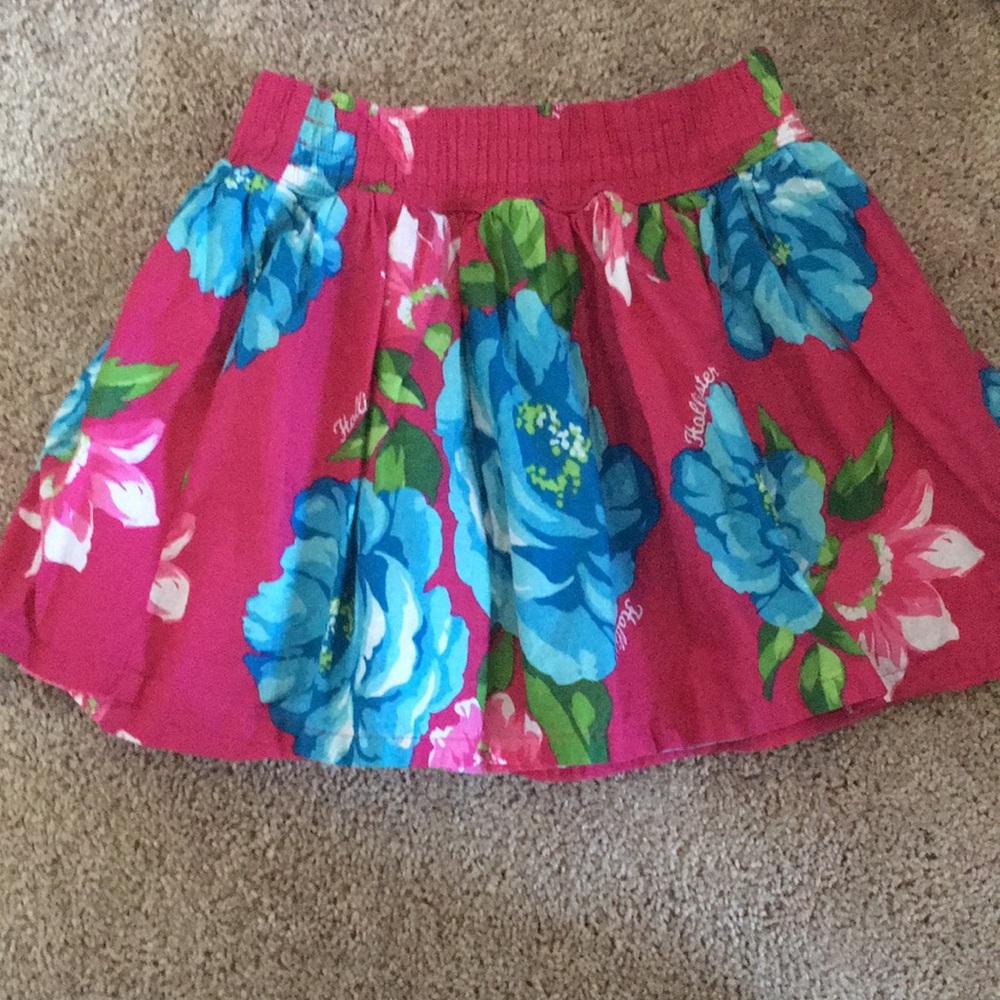 Hollister mini skirt